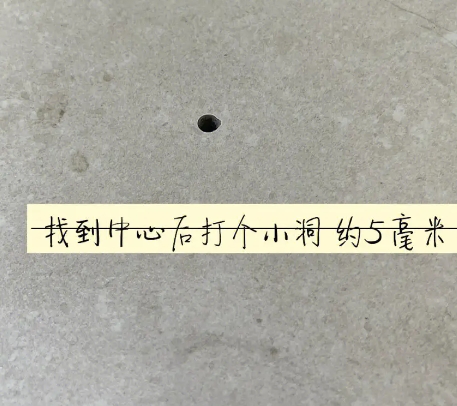 前郭尔罗斯瓷砖空鼓维修公司专业解答在瓷砖铺贴过程中，如果砂料搅拌不均匀，将会带来以下问题